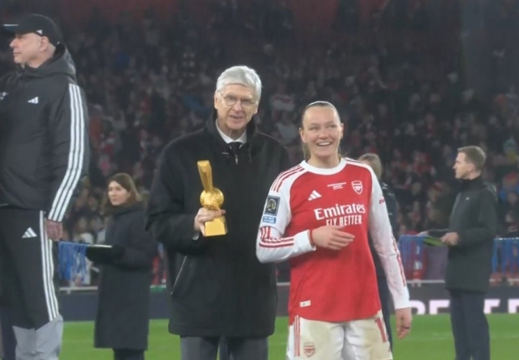 143万欧本土标王！20岁杨希“上位” 接班18强赛右后卫主力杨泽翔