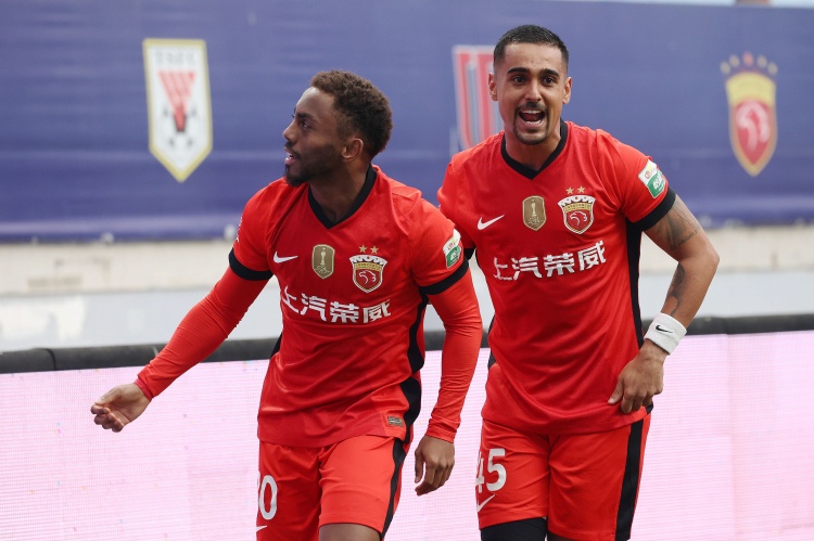 杨毅：大郅有阿联身体素质那可了不得 他和司机谁首发就不好说了