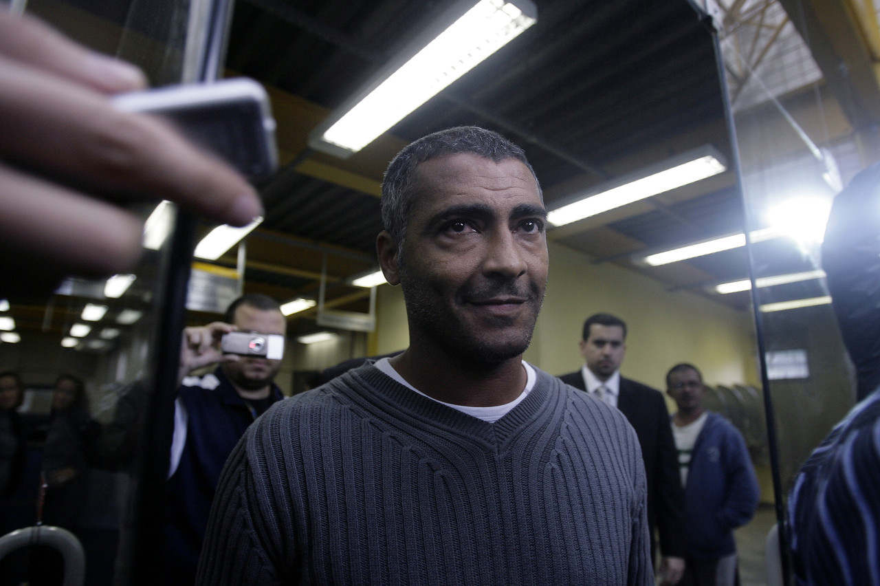 143万欧本土标王！20岁杨希“上位” 接班18强赛右后卫主力杨泽翔